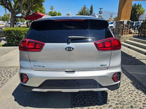 Silky Silver 2020 Kia Niro LX
