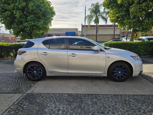 Silver Lining Metallic 2015 Lexus CT 200h Base