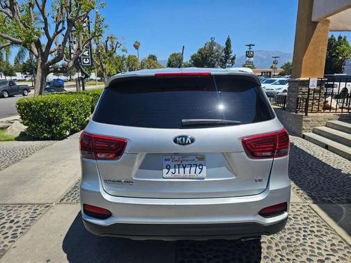 2020 Kia Sorento LX V6