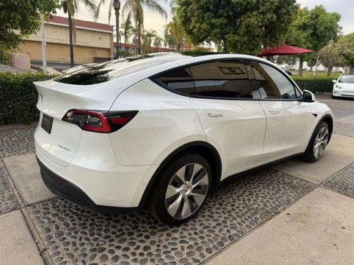 Black 2021 Tesla Model Y Long Range