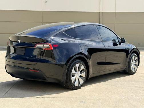 Black 2021 Tesla Model Y Long Range