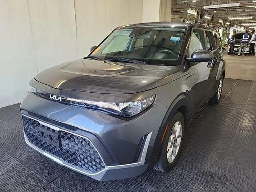 Gravity Gray 2023 Kia Soul LX