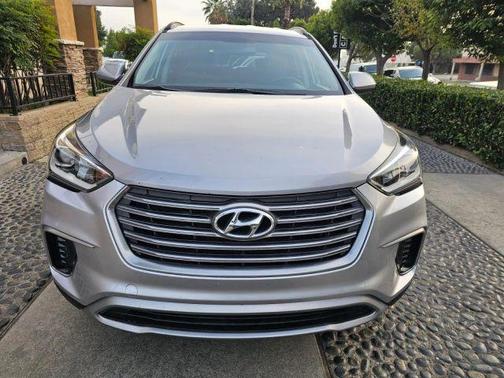 2018 Hyundai SANTA FE SE