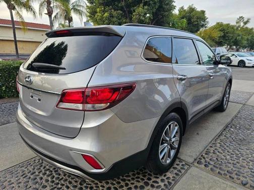 2018 Hyundai SANTA FE SE