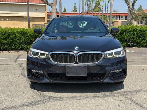 Carbon Black Metallic 2018 BMW 530 i xDrive