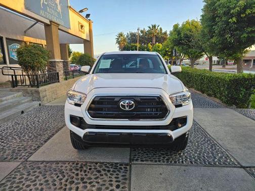 2019 Toyota Tacoma SR