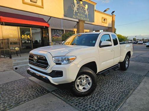 2019 Toyota Tacoma SR