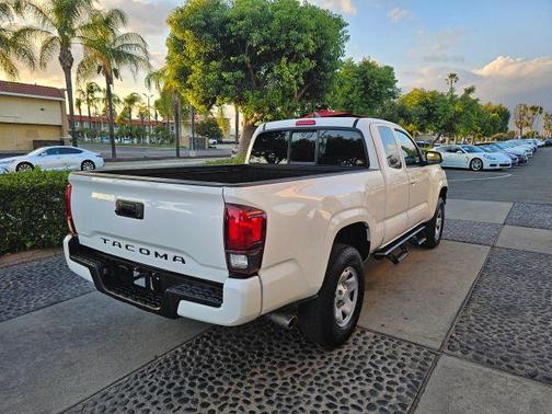 2019 Toyota Tacoma SR