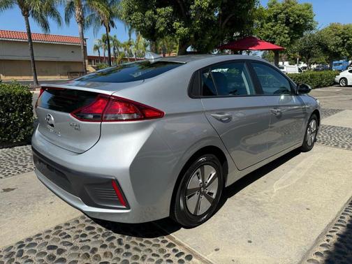 2022 Hyundai IONIQ Hybrid Blue