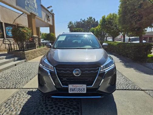 2021 Nissan Kicks SV