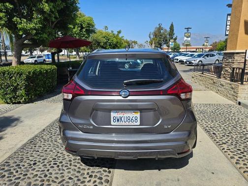 2021 Nissan Kicks SV