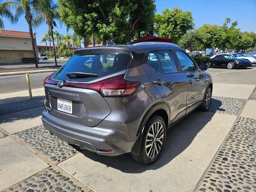 2021 Nissan Kicks SV