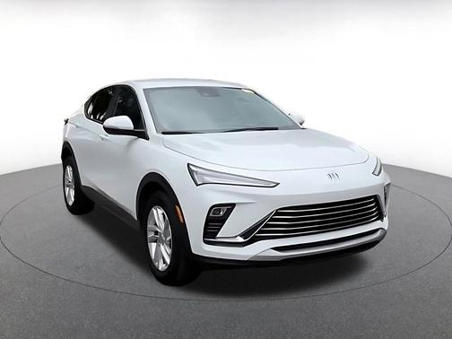 Summit White 2025 Buick Envista Preferred FWD