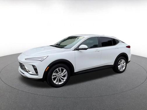 Summit White 2025 Buick Envista Preferred FWD