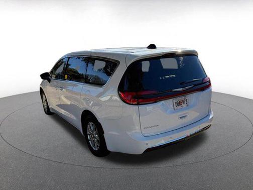 2025 Chrysler Pacifica L