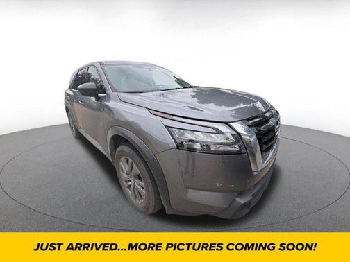 2024 Nissan Pathfinder S FWD