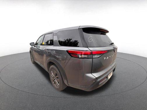 2024 Nissan Pathfinder S FWD