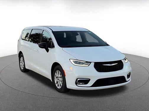 2025 Chrysler Pacifica L