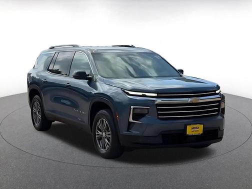 Lakeshore Blue Metallic 2025 Chevrolet Traverse LT