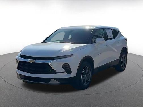 Summit White 2025 Chevrolet Blazer 2LT