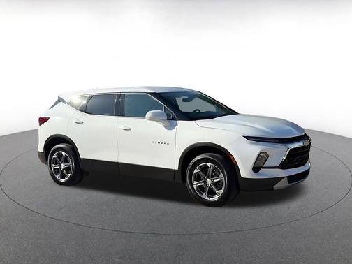 Summit White 2025 Chevrolet Blazer 2LT