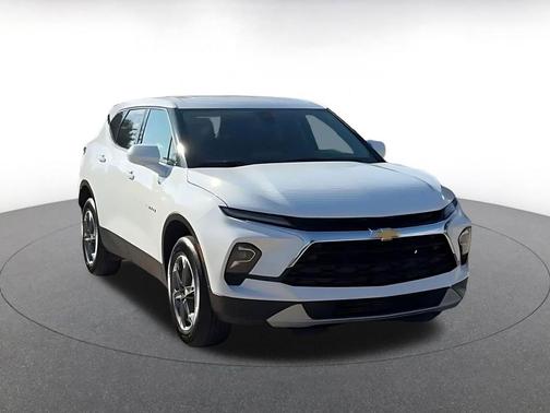 Summit White 2025 Chevrolet Blazer 2LT