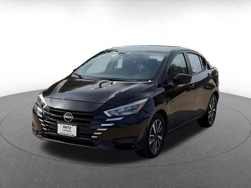 Super Black 2025 Nissan Versa 1.6 SV