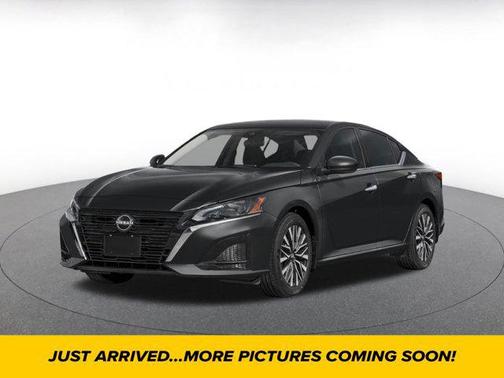 Super Black 2025 Nissan Altima SV FWD