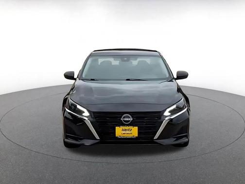 Super Black 2025 Nissan Altima SV FWD