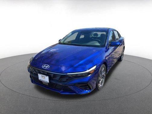 2025 Hyundai ELANTRA SEL