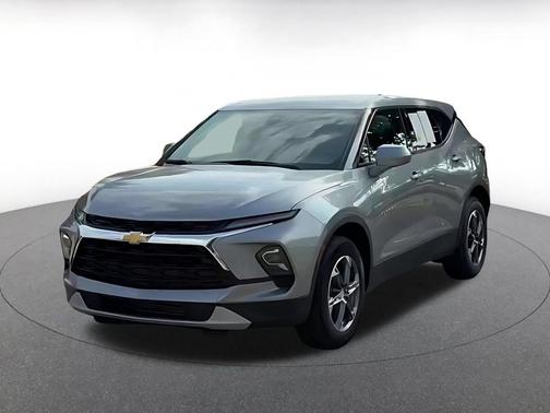 Sterling Gray Metallic 2025 Chevrolet Blazer 2LT