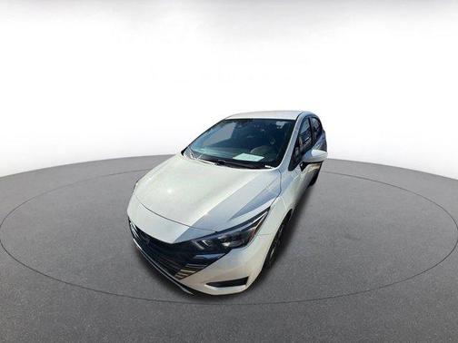 2025 Nissan Versa 1.6 SV