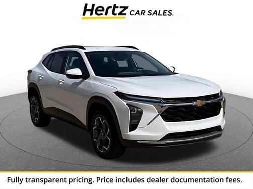 Summit White 2025 Chevrolet Trax LT