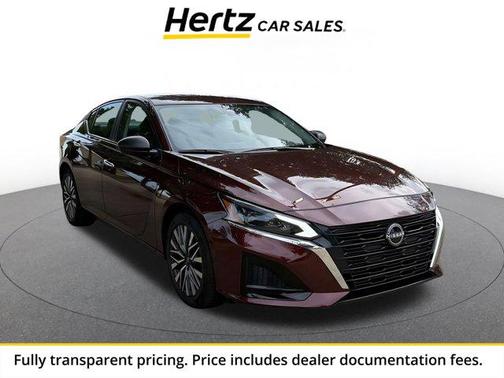 Garnet Pearl Metallic 2025 Nissan Altima SV FWD