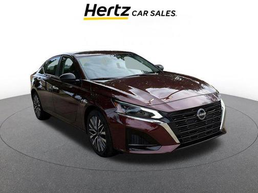 Garnet Pearl Metallic 2025 Nissan Altima SV FWD