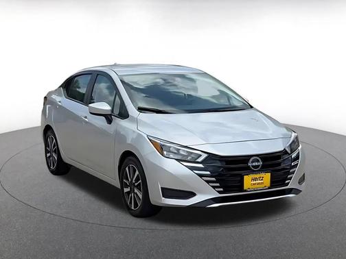 Brilliant Silver Metallic 2025 Nissan Versa 1.6 SV