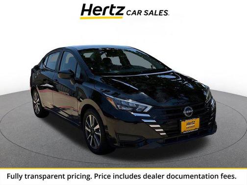 Super Black 2025 Nissan Versa 1.6 SV