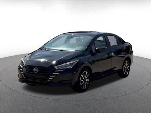 Super Black 2025 Nissan Versa 1.6 SV
