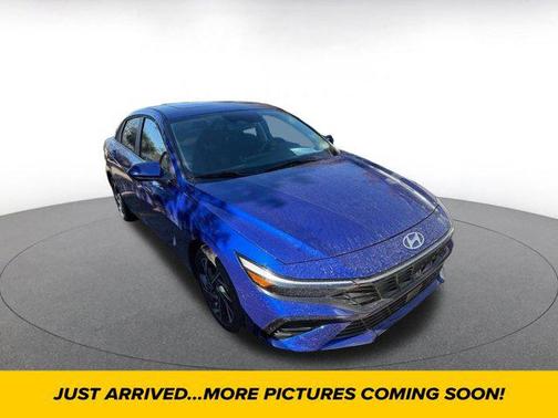 2025 Hyundai ELANTRA SEL