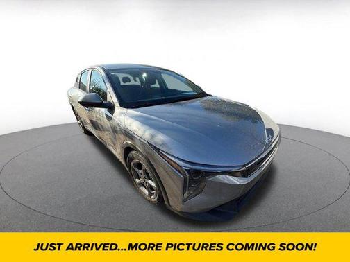 Interstellar Gray 2025 Kia K4 LXS