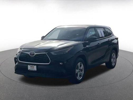 2025 Toyota Highlander LE