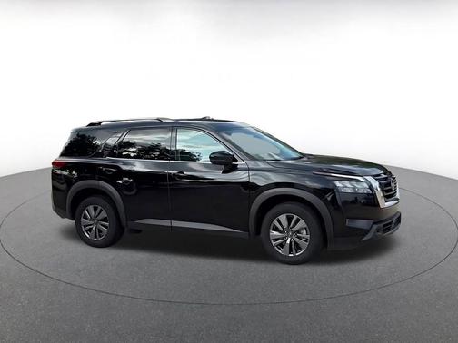 Super Black 2025 Nissan Pathfinder SV 4WD