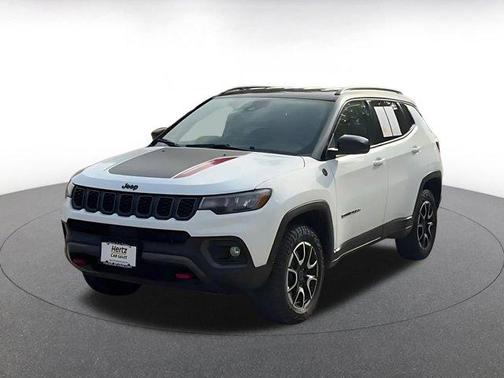 Bright White Clearcoat 2025 Jeep Compass Trailhawk