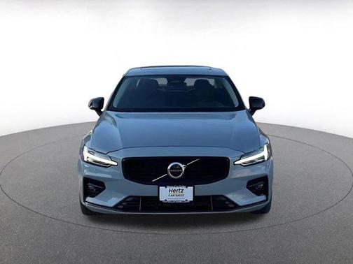 2025 Volvo S60 B5 Core