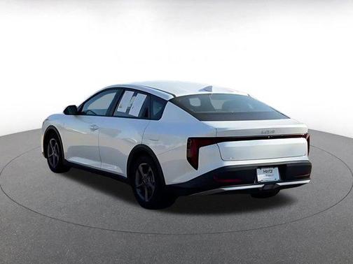 Snow White Pearl 2025 Kia K4 LXS