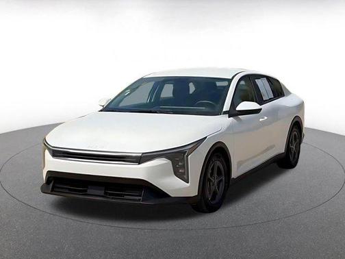 Snow White Pearl 2025 Kia K4 LXS