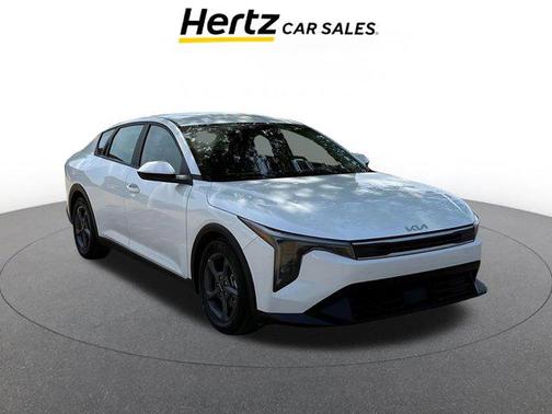 Snow White Pearl 2025 Kia K4 LXS