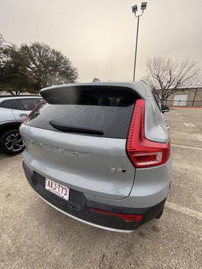 2024 Volvo XC40 CORE