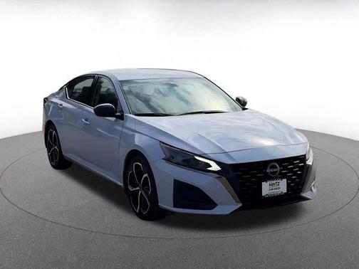 2025 Nissan Altima SR FWD