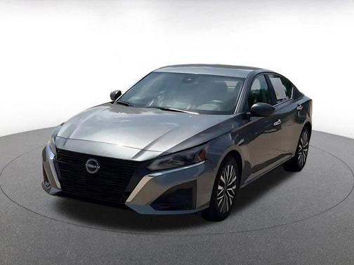 Gun Metallic 2025 Nissan Altima SV FWD